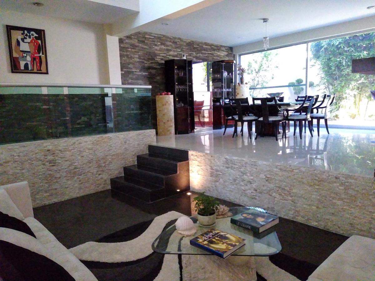 Habitacion Matrimonial Con Cama Y Sofa Para Cuatro Personas Tlaxcalancingo Exterior photo