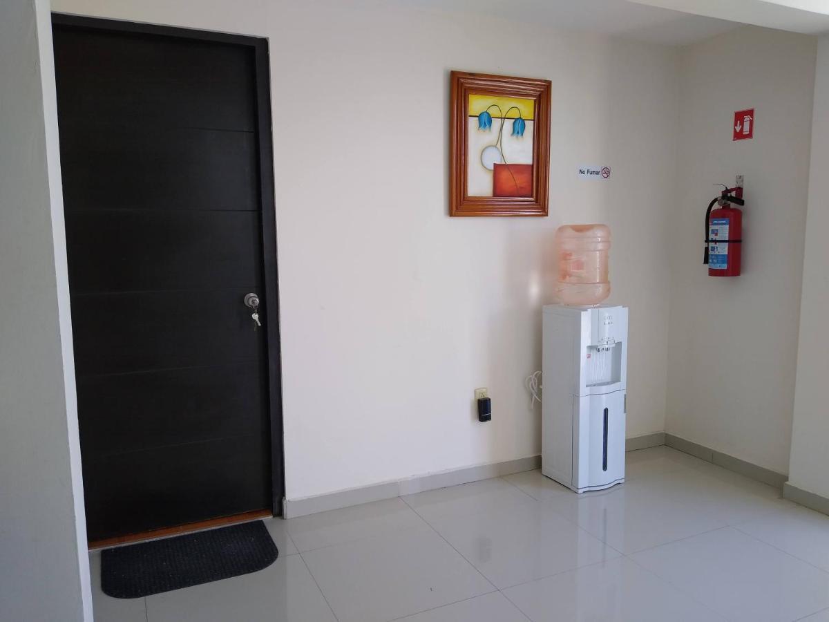 Habitacion Matrimonial Con Cama Y Sofa Para Cuatro Personas Tlaxcalancingo Exterior photo